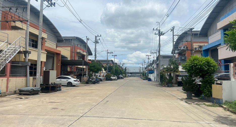 For rent and for sale warehouse in Khlong Luang, Pathum Thani