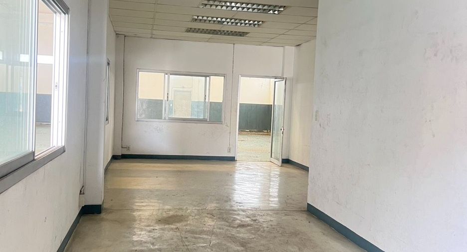 For rent and for sale warehouse in Khlong Luang, Pathum Thani