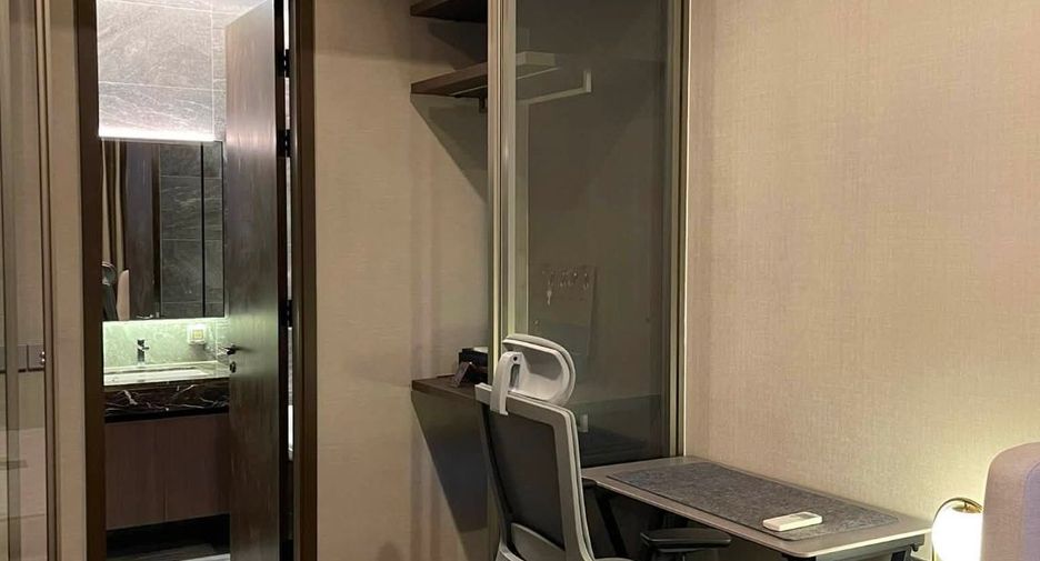 For rent 1 bed condo in Khlong Toei, Bangkok