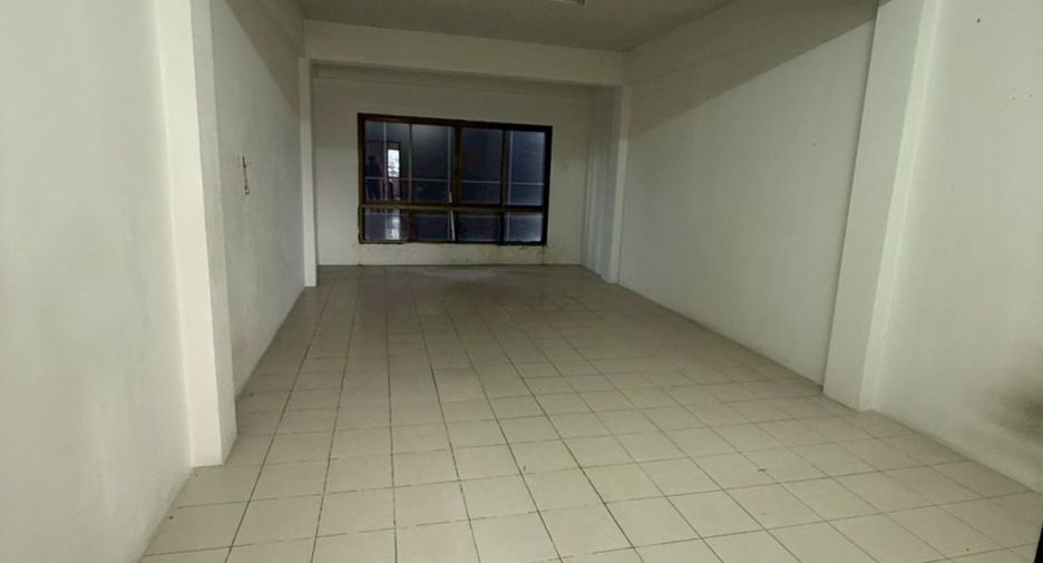 For sale 1 bed townhouse in Si Racha, Chonburi