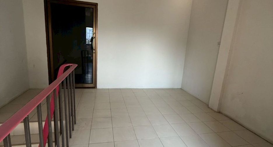 For sale 1 bed townhouse in Si Racha, Chonburi