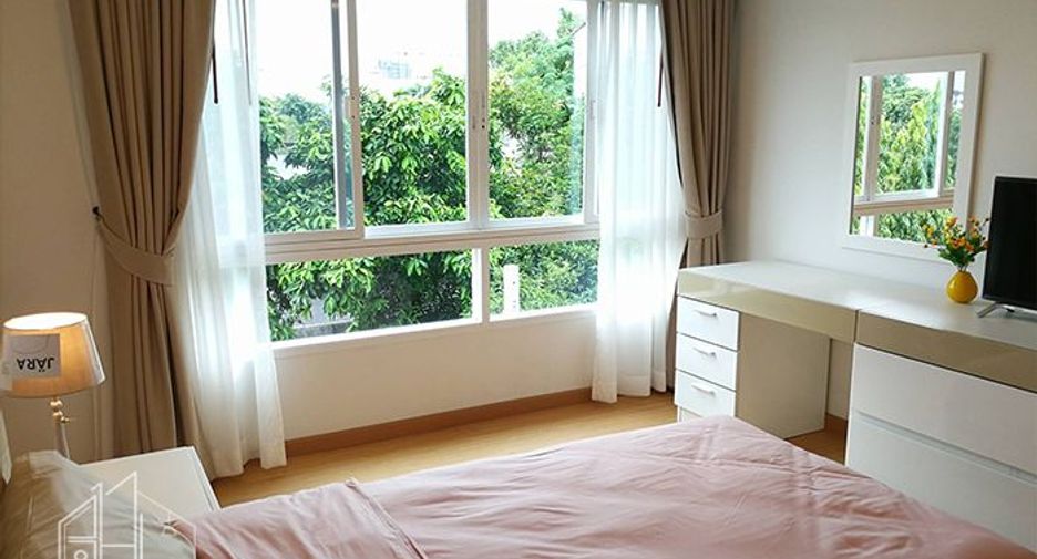 For rent 2 bedrooms condo in Watthana, Bangkok