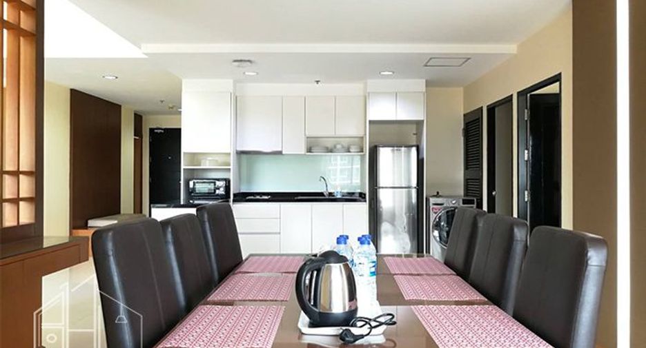 For rent 3 bedrooms condo in Khlong Toei, Bangkok