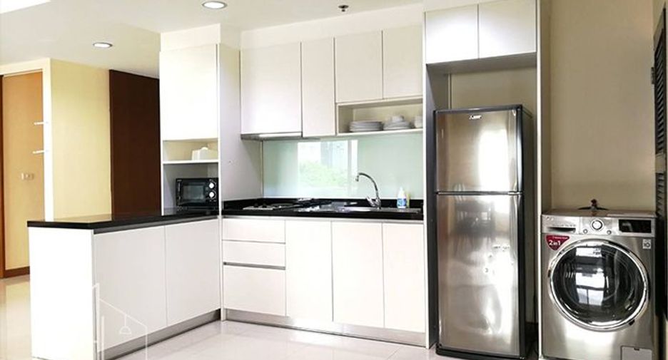 For rent 3 bedrooms condo in Khlong Toei, Bangkok