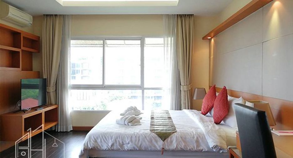 For rent 3 bedrooms condo in Khlong Toei, Bangkok