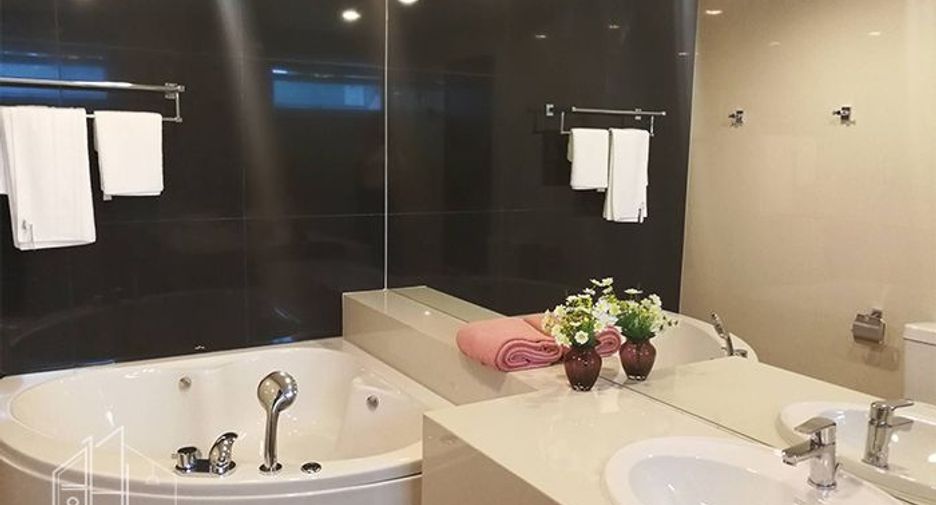 À louer 2 chambres appartement à Watthana, Bangkok