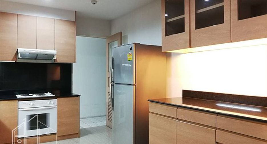 À louer 2 chambres appartement à Watthana, Bangkok