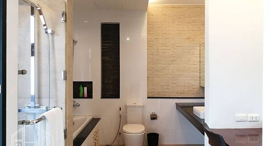 For rent 3 bedrooms condo in Watthana, Bangkok