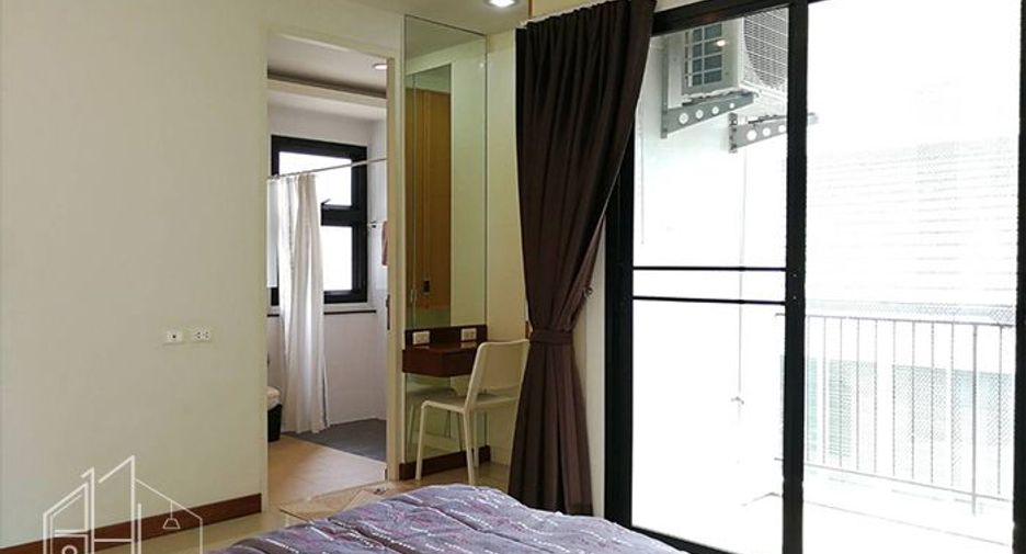 For rent 3 bedrooms condo in Watthana, Bangkok