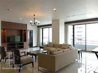 For rent 4 bedrooms condo in Watthana, Bangkok