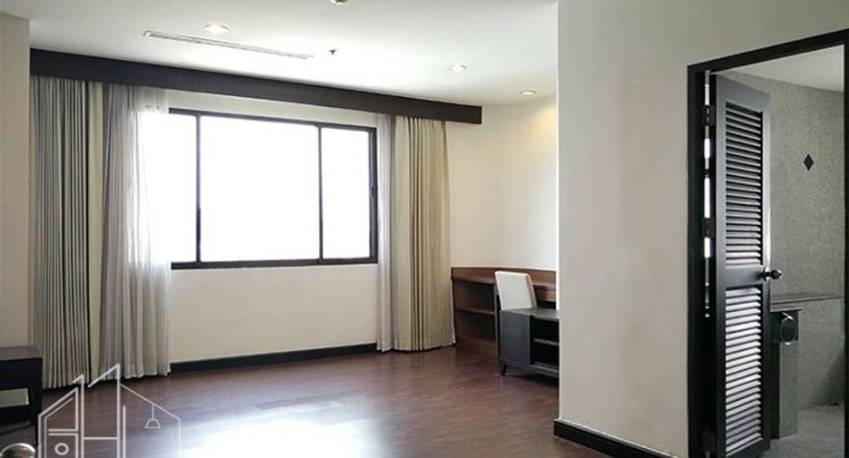 Condo en alquiler de 4 habitaciones en Watthana, Bangkok