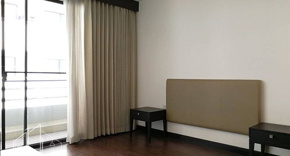 Condo en alquiler de 4 habitaciones en Watthana, Bangkok