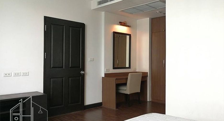 Condo en alquiler de 4 habitaciones en Watthana, Bangkok