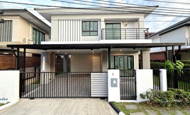 Casa en venta de 4 habitaciones en Nong Khaem, Bangkok