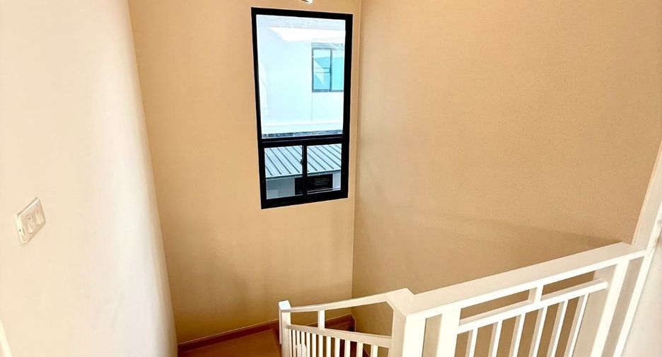 For sale 4 bedrooms house in Nong Khaem, Bangkok
