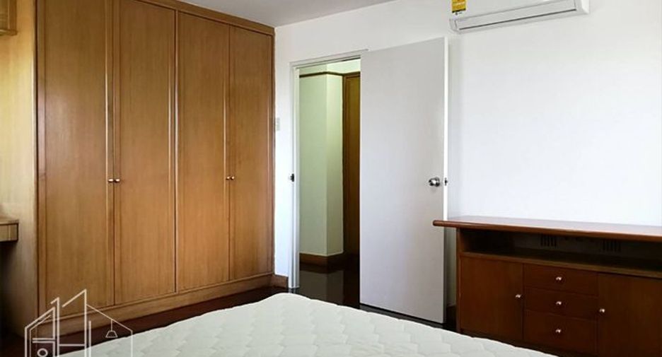 Apartamento en alquiler de 3 habitaciones en Watthana, Bangkok
