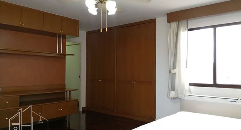 Apartamento en alquiler de 3 habitaciones en Watthana, Bangkok