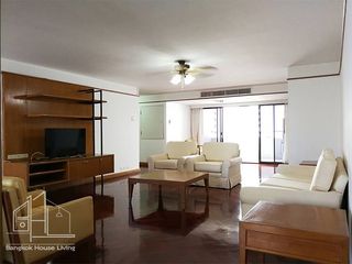Condo en alquiler de 3 habitaciones 