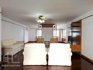 Condo en alquiler de 3 habitaciones 