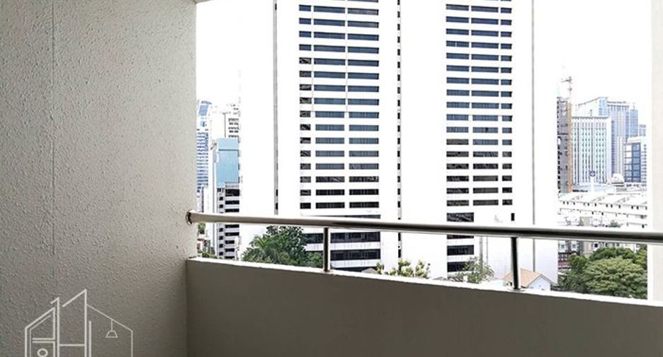 Condo en alquiler de 3 habitaciones en Watthana, Bangkok