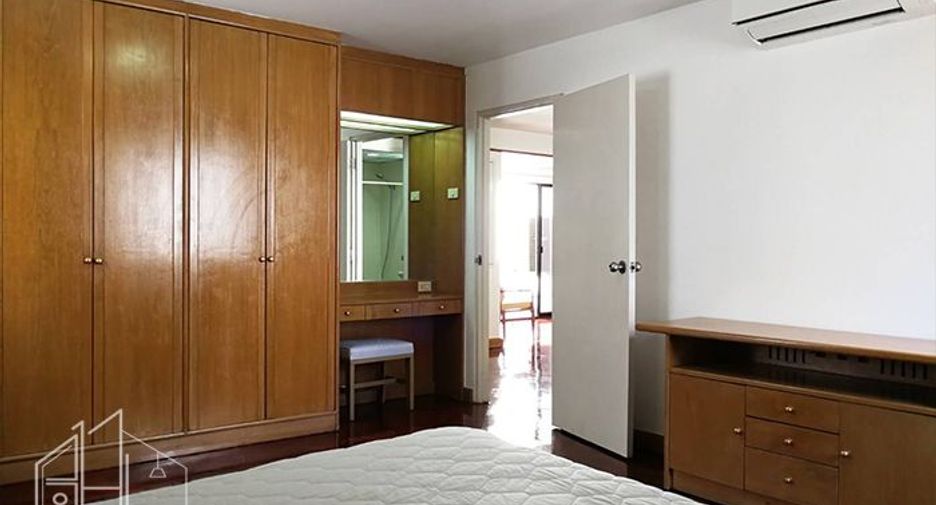 Condo en alquiler de 3 habitaciones en Watthana, Bangkok