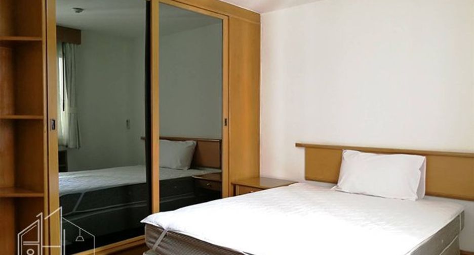 Condo en alquiler de 3 habitaciones en Watthana, Bangkok