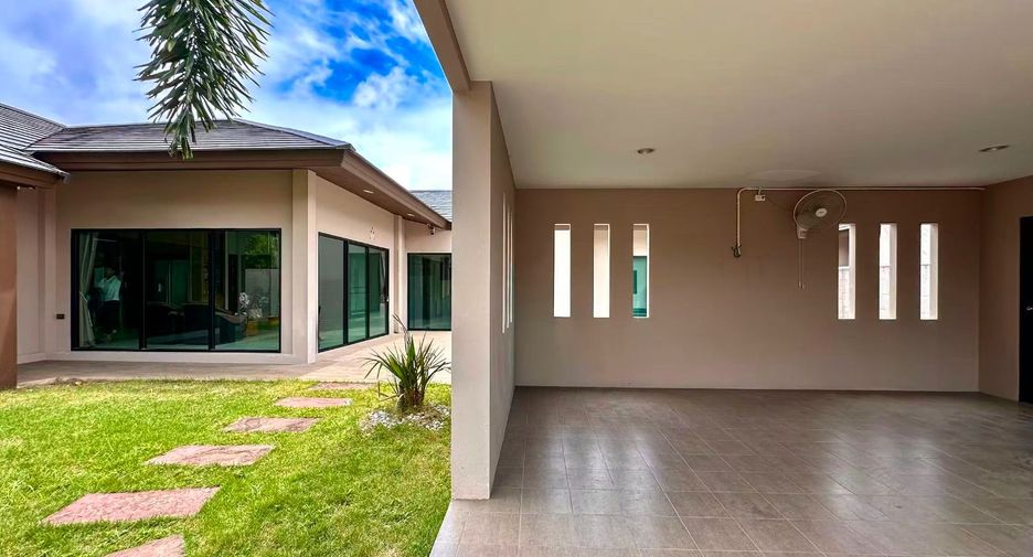 For sale 3 bedrooms house in Huay Yai, Pattaya