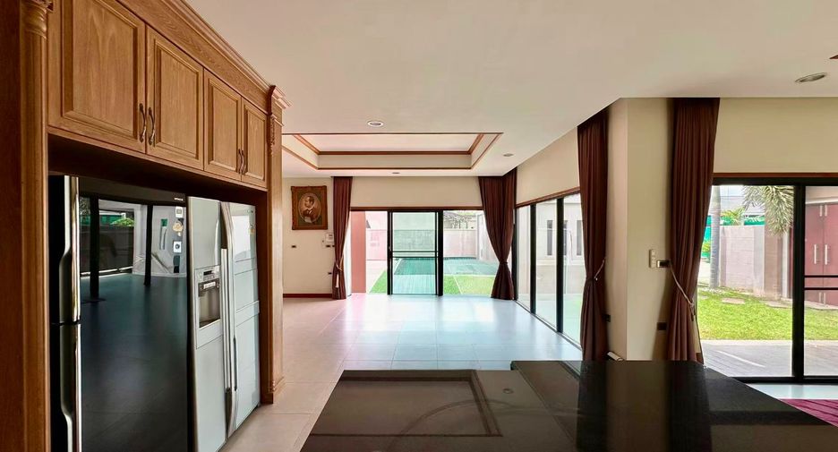 For sale 3 bedrooms house in Huay Yai, Pattaya
