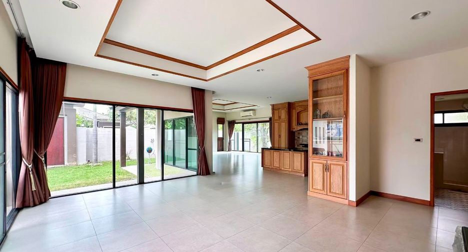 For sale 3 bedrooms house in Huay Yai, Pattaya