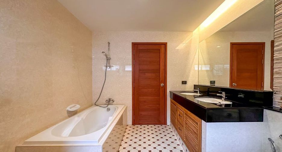 For sale 3 bedrooms house in Huay Yai, Pattaya