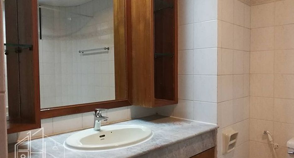 Wohnung zur Miete mit 2 Zimmer in Watthana, Bangkok