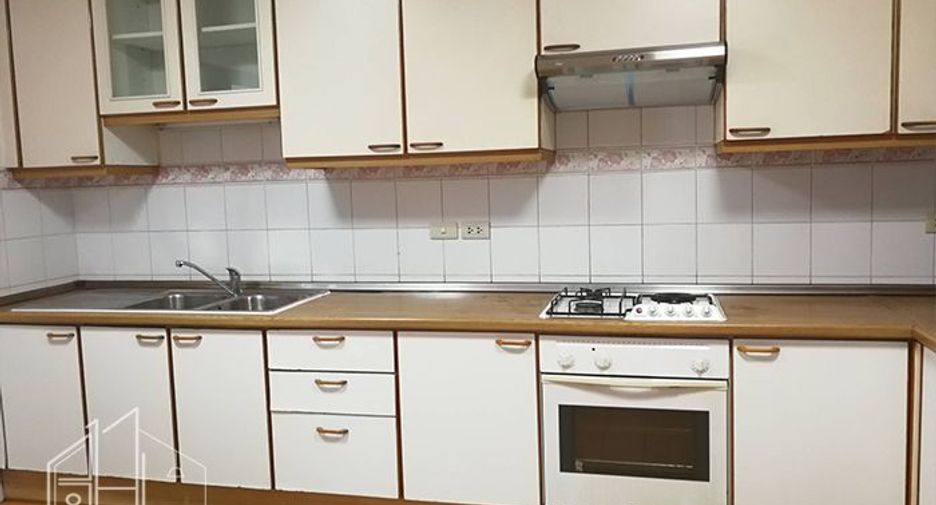 Wohnung zur Miete mit 2 Zimmer in Watthana, Bangkok