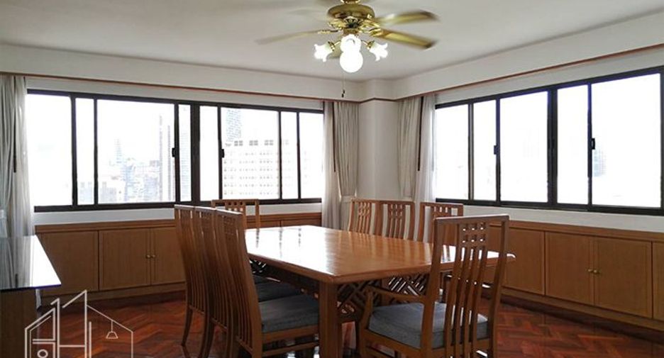 Condo en alquiler de 3 habitaciones en Watthana, Bangkok