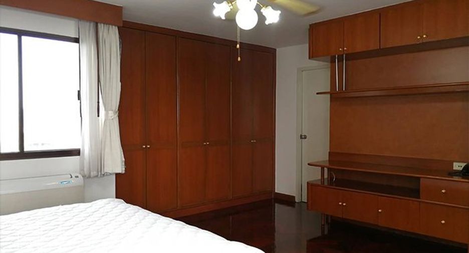 Condo en alquiler de 3 habitaciones en Watthana, Bangkok