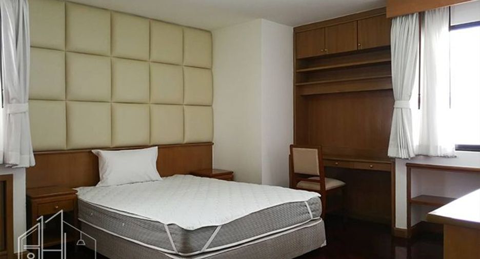 Condo en alquiler de 3 habitaciones en Watthana, Bangkok