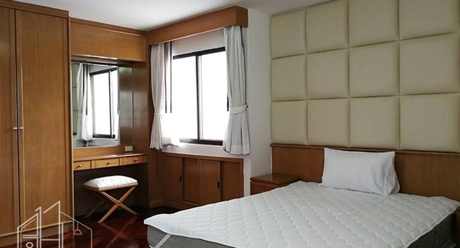 Condo en alquiler de 3 habitaciones en Watthana, Bangkok
