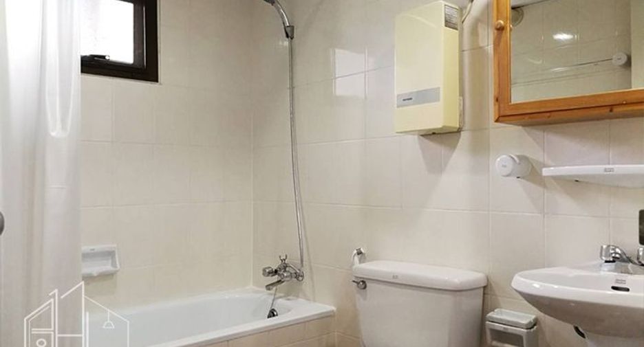 Condo en alquiler de 3 habitaciones en Watthana, Bangkok
