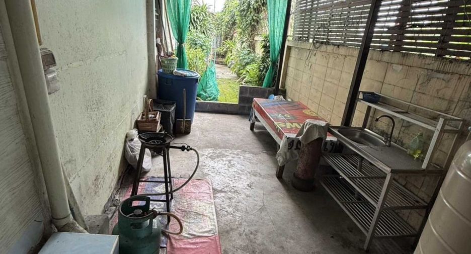 Reihenhaus zum Kauf mit 2 Zimmer in Lat Krabang, Bangkok