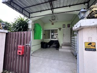 Reihenhaus zum Kauf mit 2 Zimmer in Lat Krabang, Bangkok