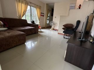 Reihenhaus zum Kauf mit 2 Zimmer in Lat Krabang, Bangkok