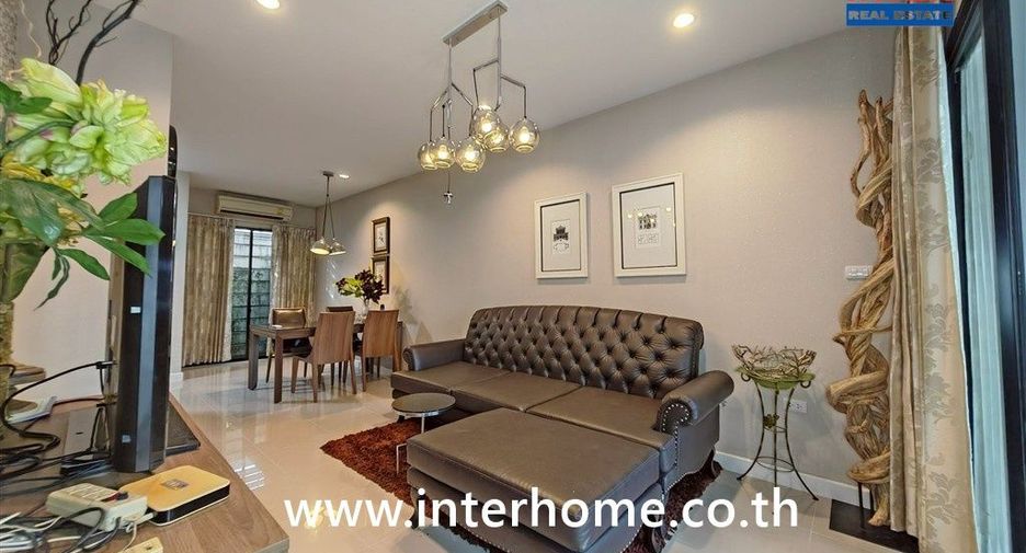 For sale 3 bedrooms townhouse in Bang Khae, Bangkok