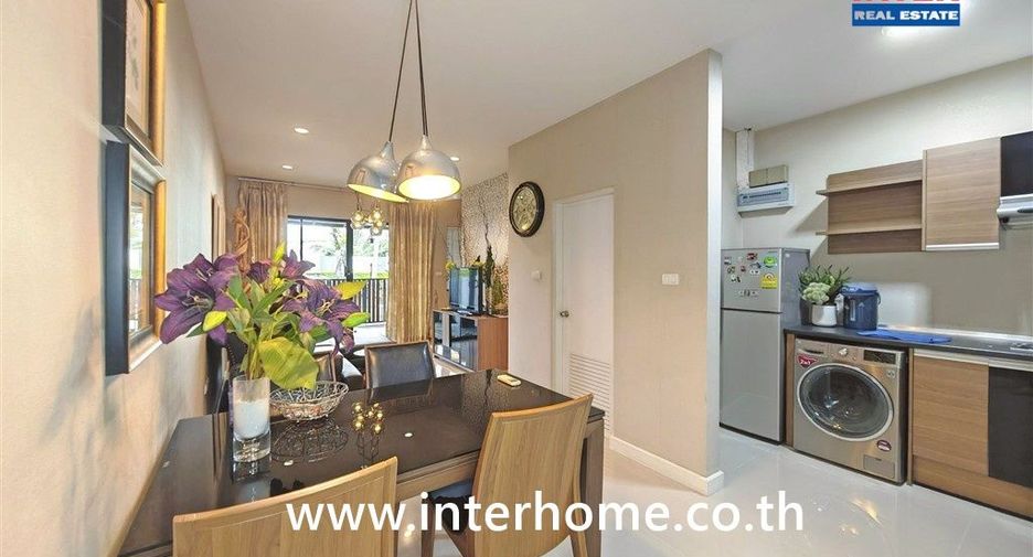 For sale 3 bedrooms townhouse in Bang Khae, Bangkok