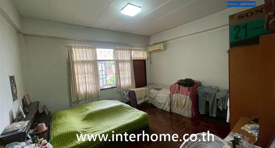 Reihenhaus zum Kauf mit 4 Zimmer in Rat Burana, Bangkok