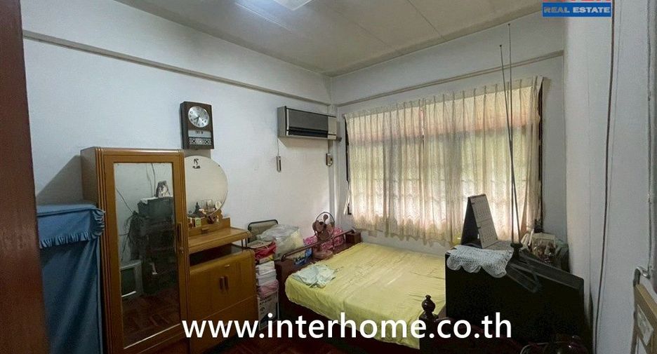 Reihenhaus zum Kauf mit 4 Zimmer in Rat Burana, Bangkok