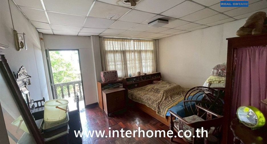 Reihenhaus zum Kauf mit 4 Zimmer in Rat Burana, Bangkok