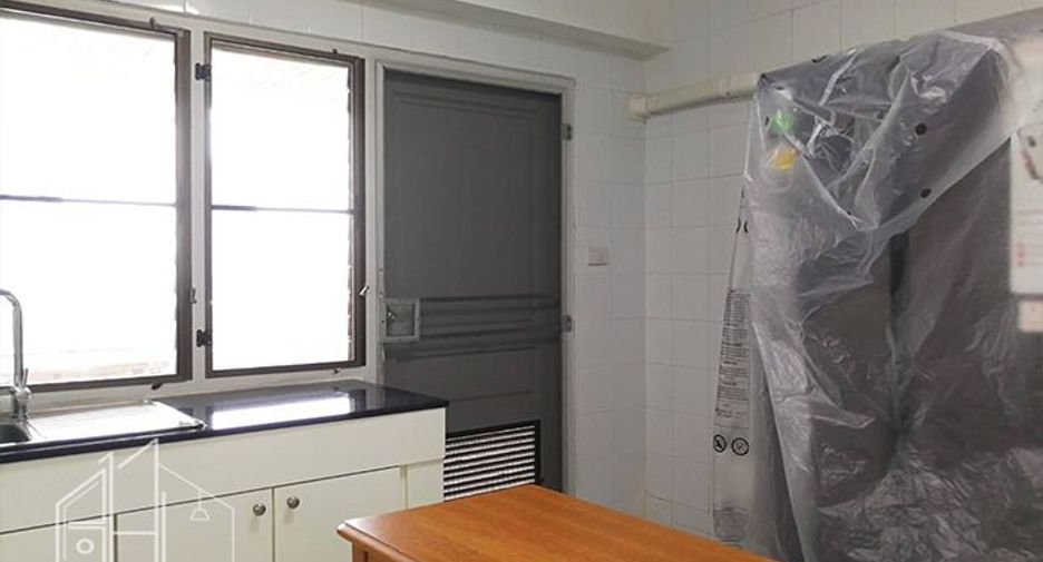 Wohnung zur Miete mit 3 Zimmer in Watthana, Bangkok