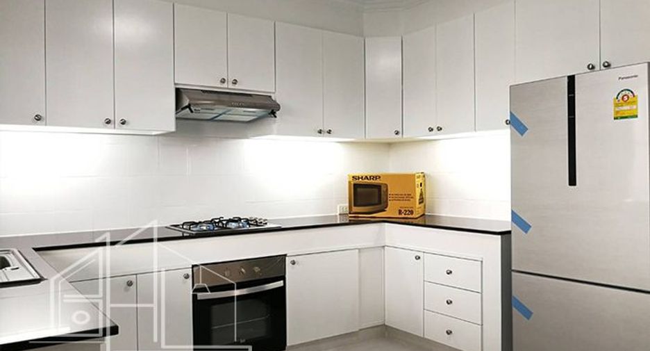 Apartment zur Miete mit 3 Zimmer in Watthana, Bangkok