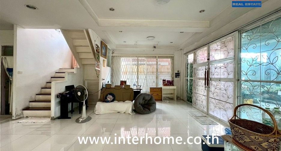Casa en venta de 4 habitaciones en Don Mueang, Bangkok