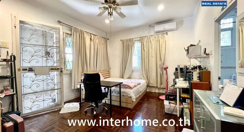 Casa en venta de 4 habitaciones en Don Mueang, Bangkok