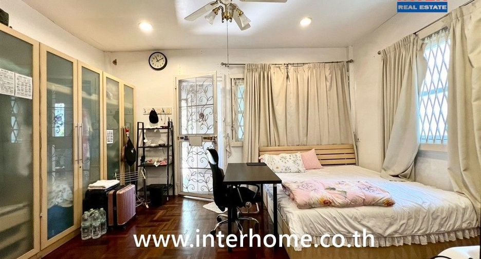 Casa en venta de 4 habitaciones en Don Mueang, Bangkok
